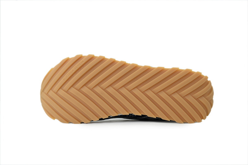yupoo_309114_3acb5342.jpg 【CA1M9】海军蓝 葆蝶家跑鞋 4152 Bottega Veneta Orbit低帮休闲跑鞋 Deep Blue Silver