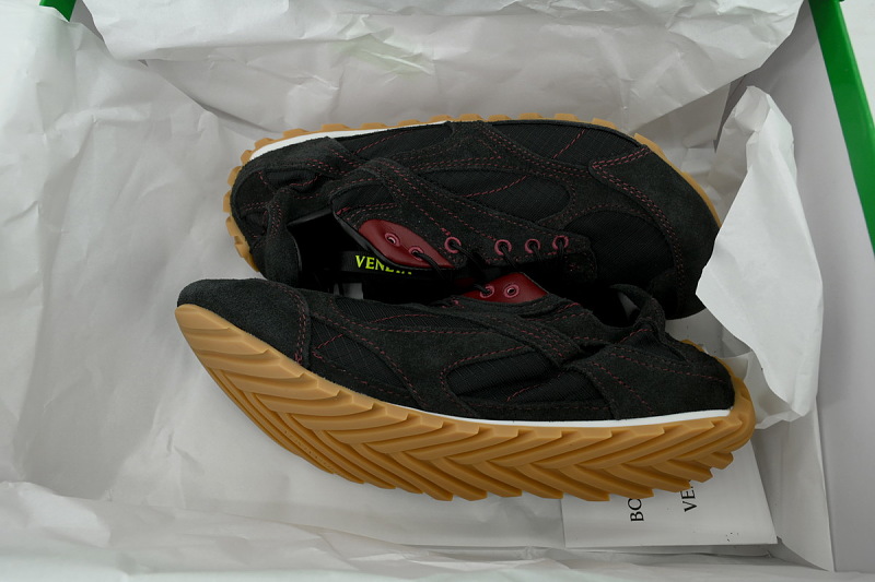 【CA5M9】黑色 葆蝶家跑鞋3代 低帮休闲跑鞋 855200 V65D1 1021 Bottega Veneta Orbit Flash Sneaker 'black'