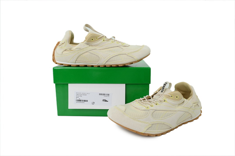 【CA5M9】米色 葆蝶家跑鞋3代 低帮休闲跑鞋 855200 V65D1 9012 Bottega Veneta Orbit Flash Sneaker 'beige'
