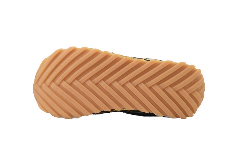 yupoo_310044_3eca35ef.jpg 【CA1MB】金色 葆蝶家跑鞋 Bottega Veneta Orbit低帮休闲跑鞋 Golden