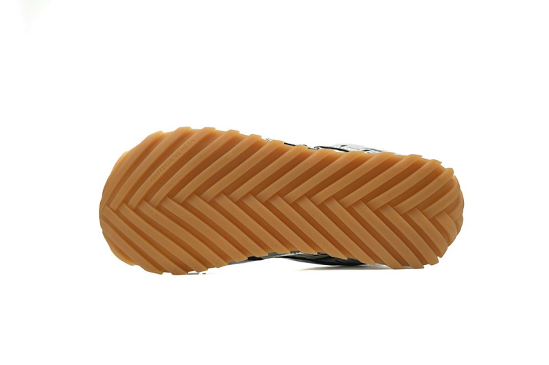 yupoo_310332_ad6e80df.jpg 【CA1MB】银色 葆蝶家跑鞋 Bottega Veneta Orbit低帮休闲跑鞋Silver
