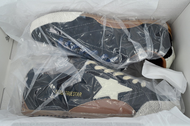 【CA0HZ】25黑色 GGDB 时尚休闲小脏鞋 Golden Goose True Star 'Black'