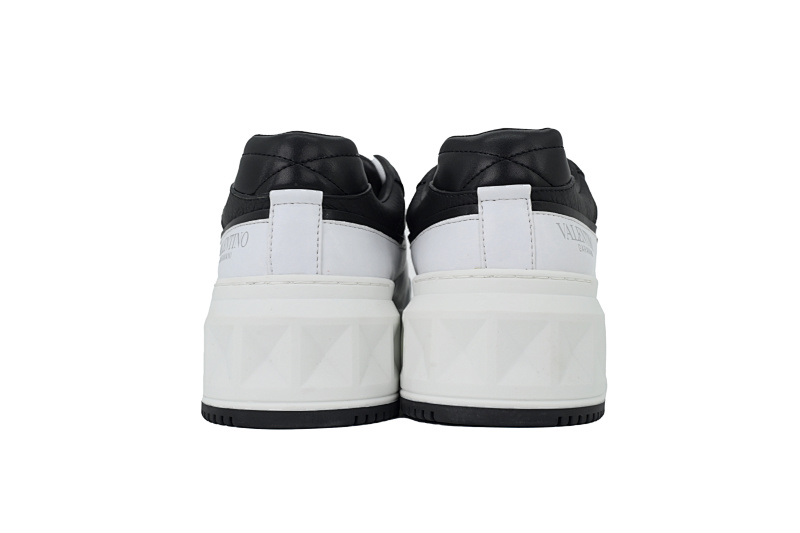 yupoo_312513_4356e526.jpg 【CA3ET】KX黑白厚底 华伦天奴 厚底休闲鞋 Valentino 时尚板鞋