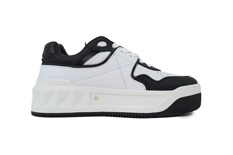 yupoo_312513_dc8adcd8.jpg 【CA3ET】KX黑白厚底 华伦天奴 厚底休闲鞋 Valentino 时尚板鞋