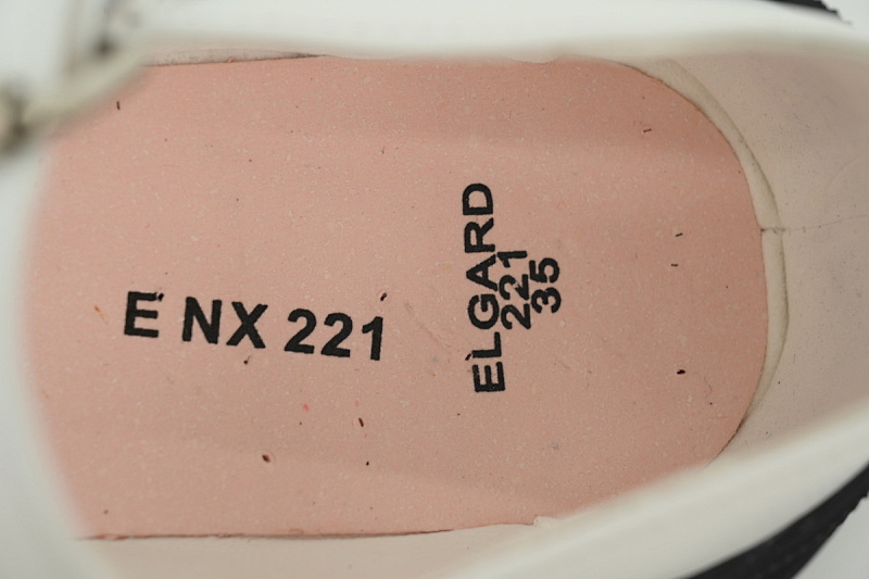 【CA9ET】白扣 亚历山大麦昆 皮革圆头搭扣 厚底麦昆凉鞋 Alexander McQueen White Button