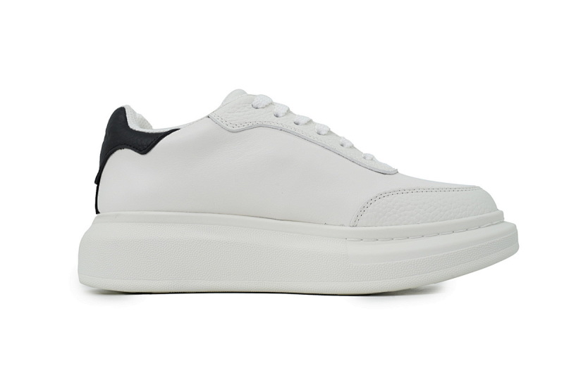 yupoo_313251_9f8c9c01.jpg 【DH5AP】黑尾 麦昆厚底圆头休闲运动鞋 Alexander McQueen Sneaker Black Tail