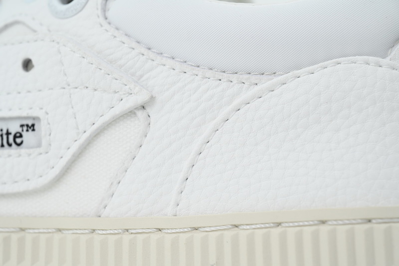 【CP0MI】米白 OFFWHITE低帮运动鞋 OMIA29KC 99LEA 0010110 Off-White 3.0 Off-Court sneakers White
