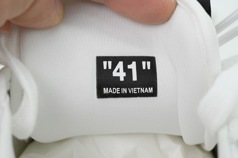 【CP0MI】米白 OFFWHITE低帮运动鞋 OMIA29KC 99LEA 0010110 Off-White 3.0 Off-Court sneakers White