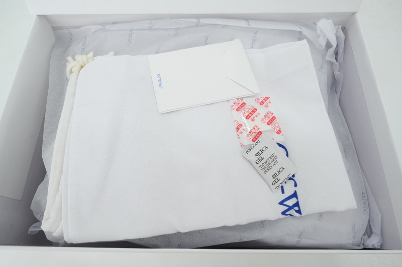 【CP0MI】黑白色 OFFWHITE低帮运动鞋 OMIA29KC 99LEA 0020110 Off-White 3.0 Off-Court sneakers Black White