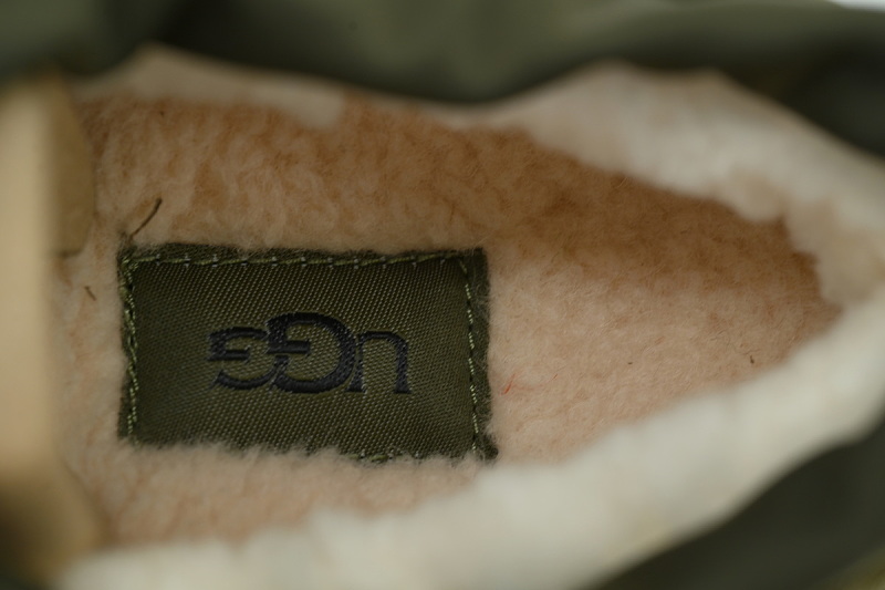 【BA9AP】纽姆低邦军绿 UGG 包头套脚休闲鞋 1144096 UGG Baotou Foot Cover Casual Shoes Army Green