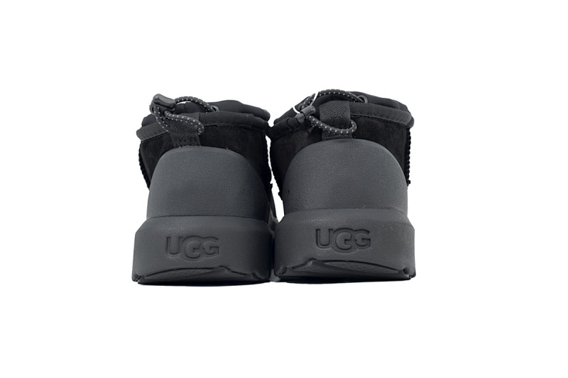 【CA7AP】王二代中筒黑色 UGG 时尚舒适雪地靴 Wang And Generation Medium Tube Black