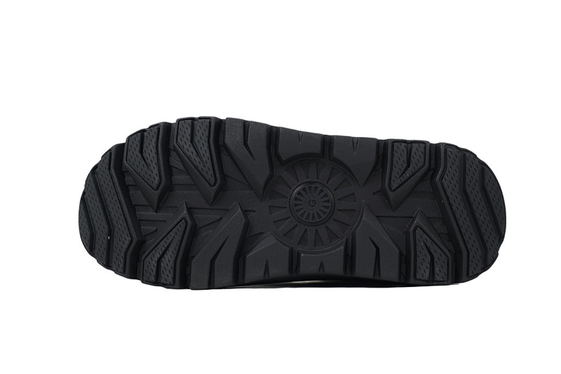 【CA7AP】王二代中筒黑色 UGG 时尚舒适雪地靴 Wang And Generation Medium Tube Black