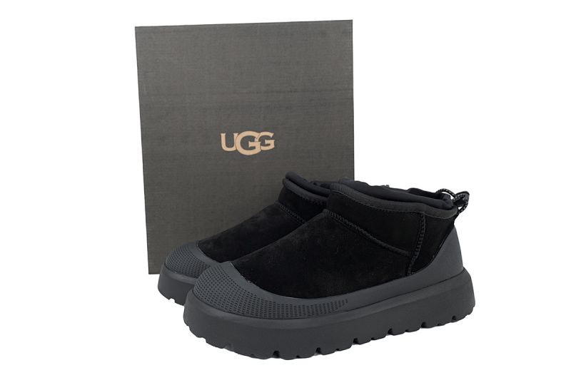 【CA7AP】王二代中筒黑色 UGG 时尚舒适雪地靴 Wang And Generation Medium Tube Black