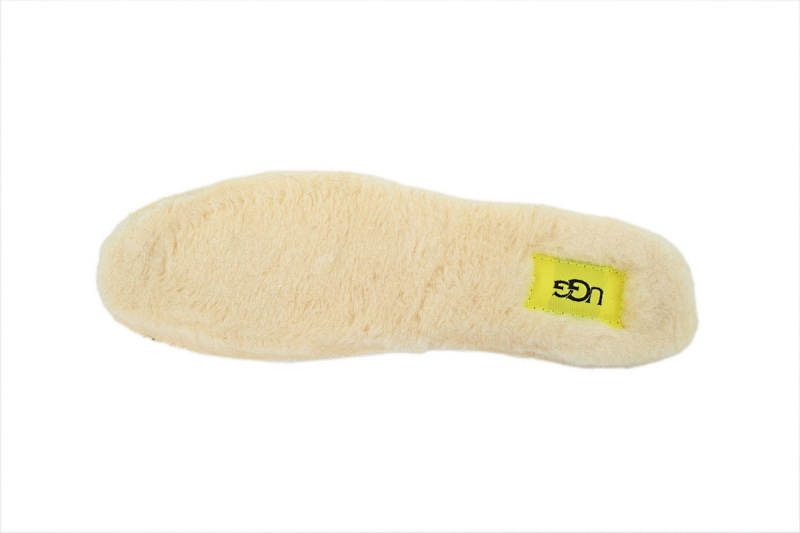 【CA7AP】王二代中筒黑色 UGG 时尚舒适雪地靴 Wang And Generation Medium Tube Black