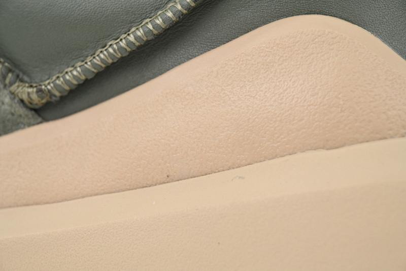 【CA7AP】王二代面包鞋绿色 UGG 时尚舒适雪地靴 Wang Er Dai Bread Shoes Green