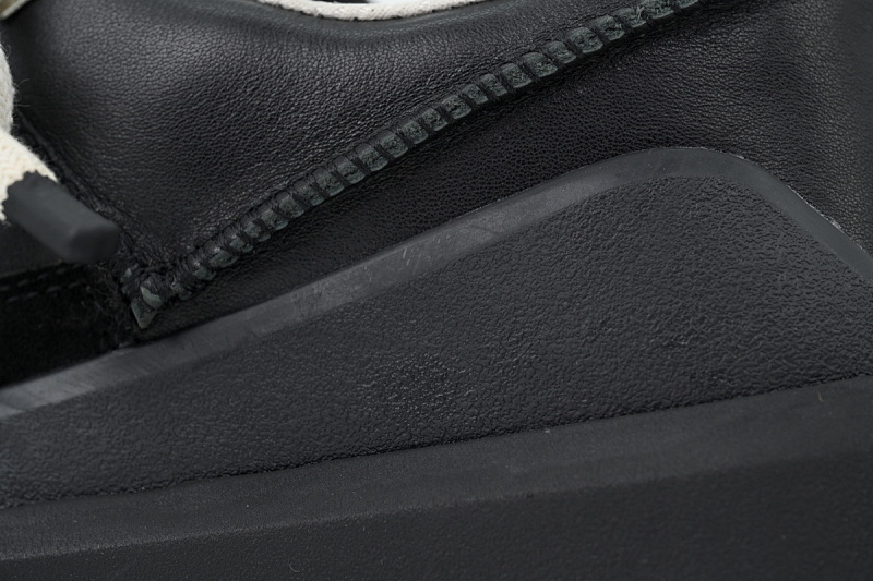 【CA7AP】王二代面包鞋黑色 UGG 时尚舒适雪地靴 Wang Er Dai Bread Shoes Black