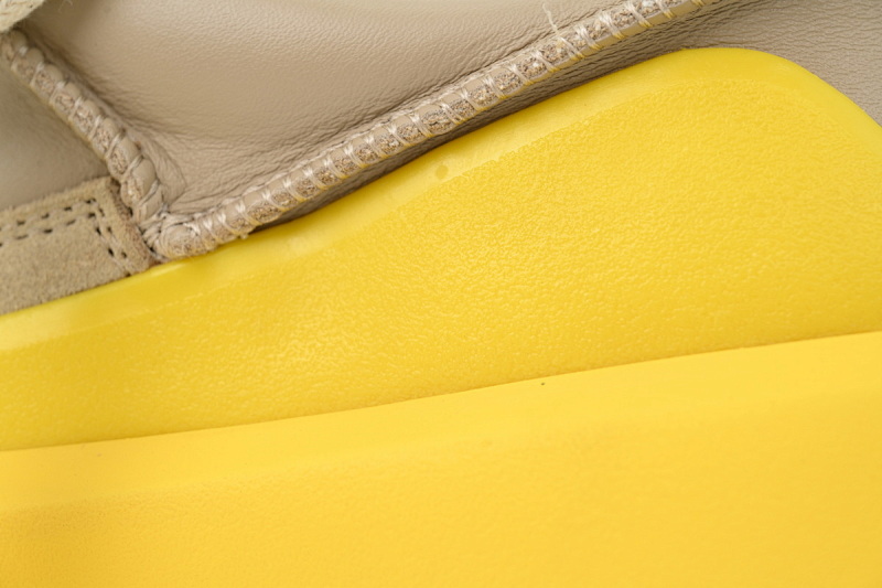 【CA7AP】王二代面包鞋黄色 UGG 时尚舒适雪地靴 Wang Er Dai Bread Shoes Yellow