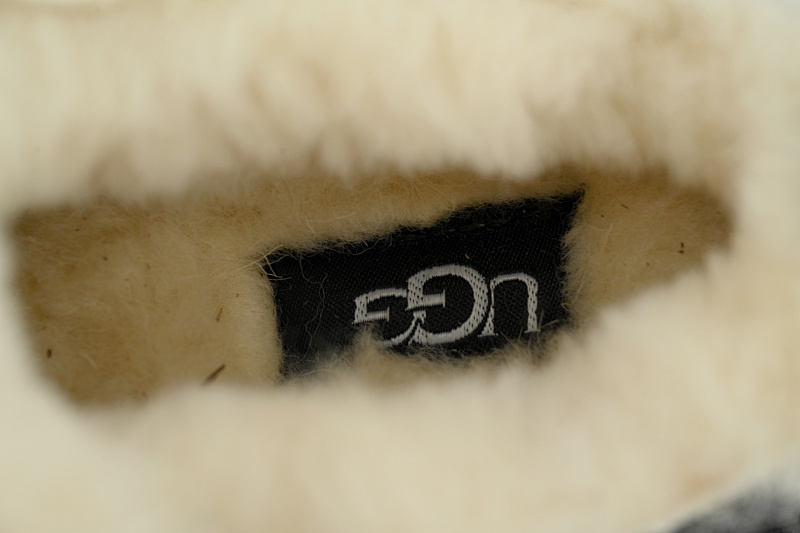 【BA7AP】薄底mini黑色 UGG 绒面保暖复古雪地靴 UGG Thin Black Base
