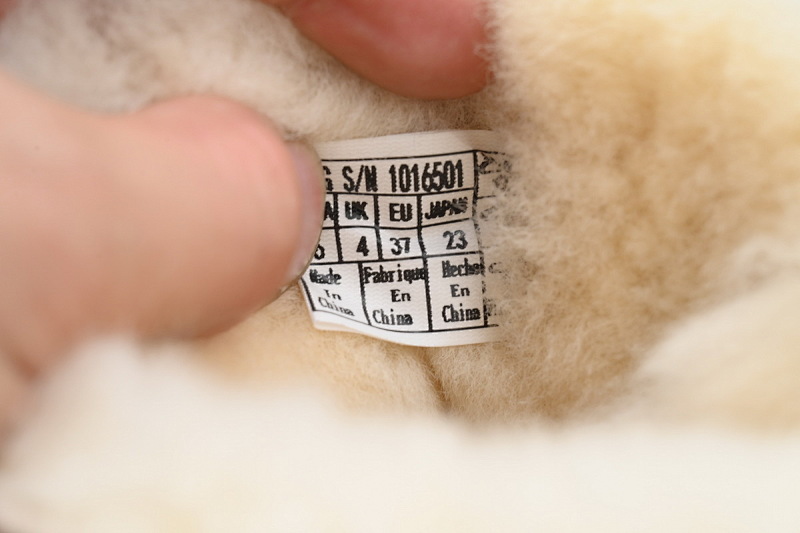 【BA8AP】蝴蝶中筒沙色 UGG 保暖中筒雪地靴 1016501 UGG Khaki