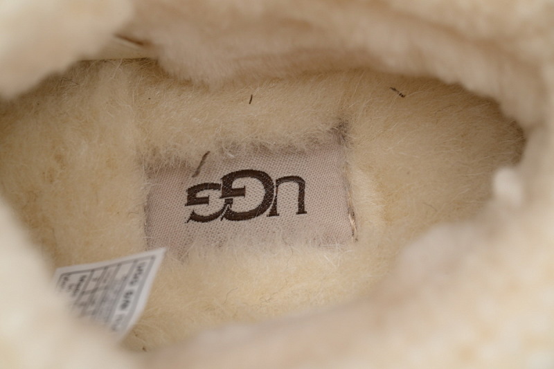 【BA2AP】中筒栗色 UGG 圆头短靴 1143954 UGG Funkarra Brown