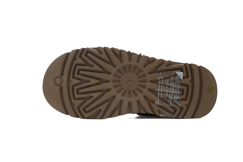 【BA2AP】中筒栗色 UGG 圆头短靴 1143954 UGG Funkarra Brown