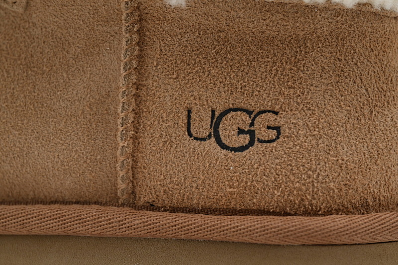 【BA2AP】中筒栗色 UGG 圆头短靴 1143954 UGG Funkarra Brown