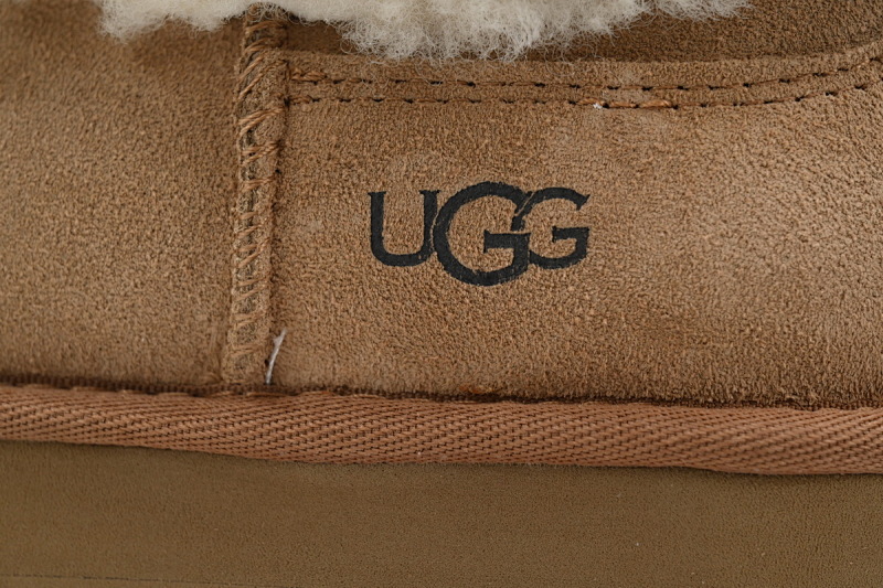 【BA2AP】单扣中筒栗色 UGG 圆头短筒雪地靴 1144041 UGG Classic Ultra Mini Brown
