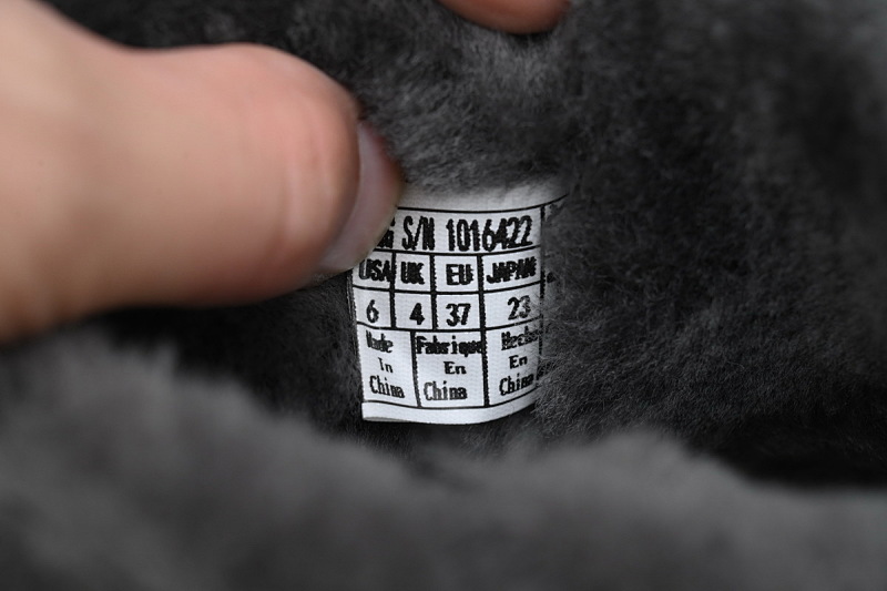【BA7AP】木扣中筒灰色 UGG 加绒保暖雪地靴 1016422 UGG Bailey Mini Bailey Button lI Boot  Grey