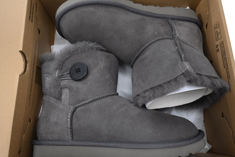 【BA7AP】木扣中筒灰色 UGG 加绒保暖雪地靴 1016422 UGG Bailey Mini Bailey Button lI Boot  Grey
