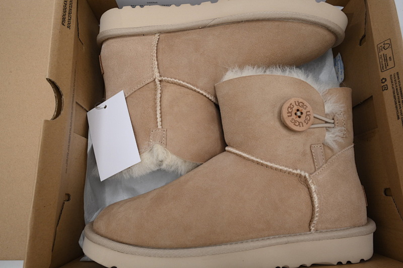 【BA7AP】木扣中筒沙色 UGG 加绒保暖雪地靴 1016422 UGG Bailey Mini Bailey Button lI Boot Khaki