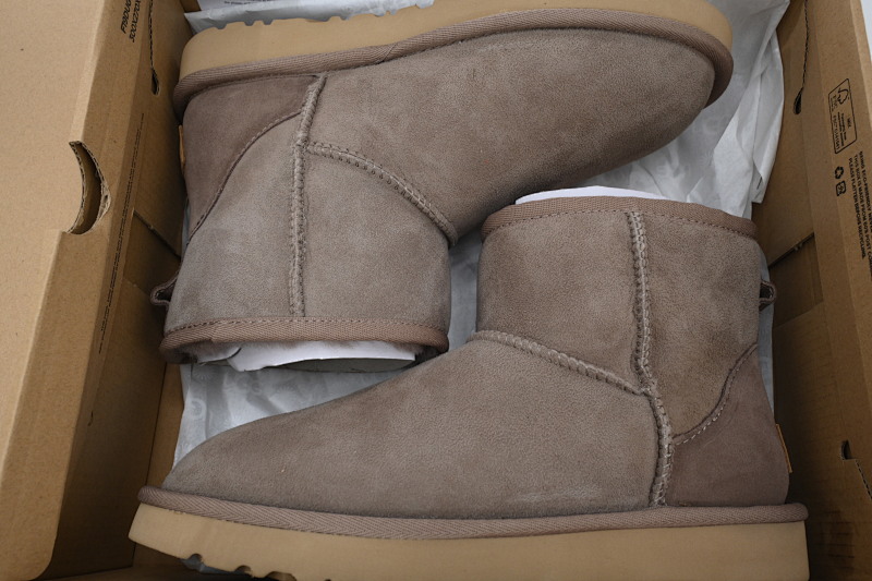 【BA6AP】中筒mini棕色 UGG 休闲保暖雪地靴 1016222 UGG Classic Mini Brown
