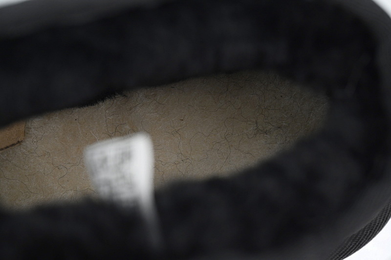 【BA5AP】低筒mini黑色 UGG 包头及踝雪地靴 1116109 UGG Classic Ultra Mini Black