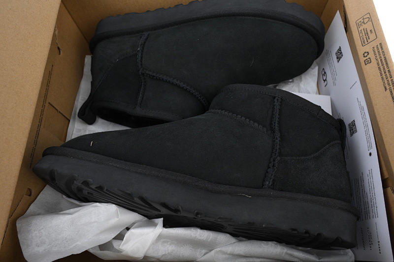 【BA5AP】低筒mini黑色 UGG 包头及踝雪地靴 1116109 UGG Classic Ultra Mini Black