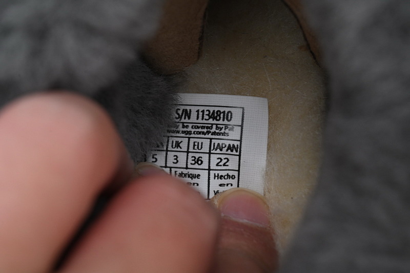 【BA5AP】塔茨特灰色 UGG 一脚蹬包头及踝雪地靴 1134810 UGG Tazzette Grey