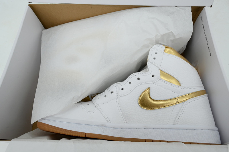 【AA1TA】白黄 乔丹1代高帮 FD2596-107 Wmns Air Jordan 1 Retro High OG 'Metallic Gold'