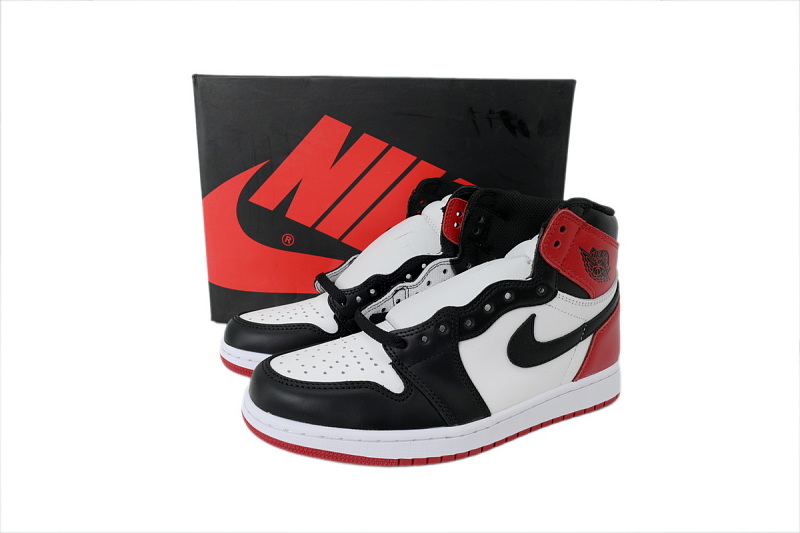 【AA1TA】黑脚趾 乔丹1代高帮 555088-125 Air Jordan 1 Retro High OG 'Black Toe' 2016