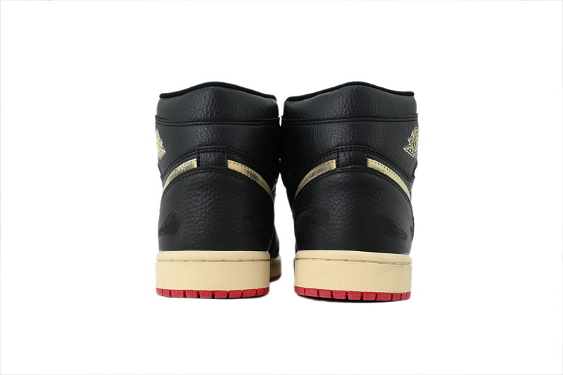 【AA1TA】白黑红 乔丹1代高帮 IB8958-100 Fragment Design x Travis Scott x Air Jordan 1 White, black, red