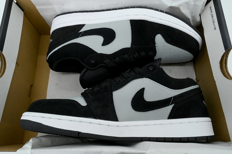 【AA1AQ】绒面黑灰 乔丹1代低帮 553558-048 Air Jordan 1 Low 'Black Light Smoke Grey White'