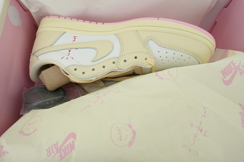 【AA1TA】粉黄 乔丹1代低帮 IQ7604-100 Travis Scott x Air Jordan 1 Retro Low OG 'Shy Pink'