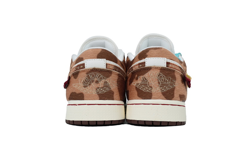 【AA1XH】马年限定 乔丹1代低帮 IQ5321-121 Air Jordan 1 Low Year Of the Horse Limited Edition