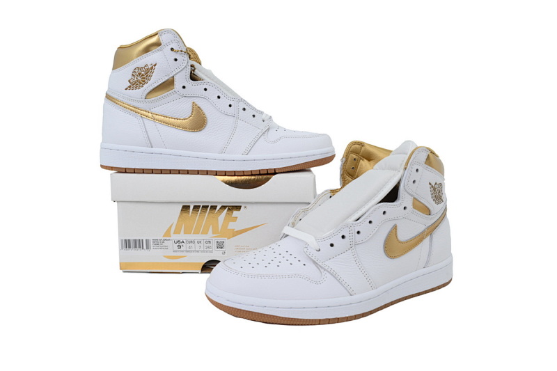 【BA2ZY】65白金 ZY版乔丹1代 FD2596-107 Wmns Air Jordan 1 Retro High OG 'Metallic Gold'