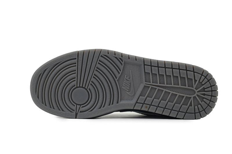 【AA1XH】低反光黑武士  乔丹1代低帮  HV5968-001 Air Jordan 1 Low 'Black White Dark Gum'
