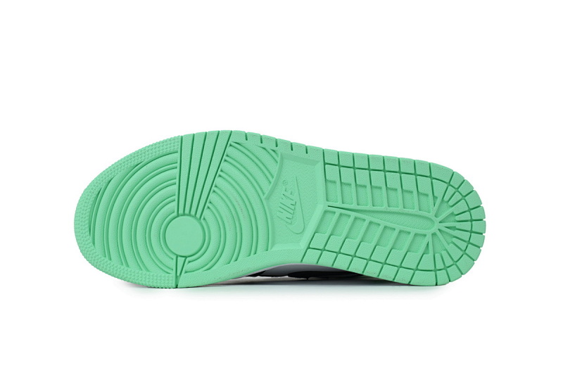 【BA2ZY】黑绿 ZY版乔丹1代 DZ5485-130  Air Jordan 1 Retro High OG 'Green Glow'