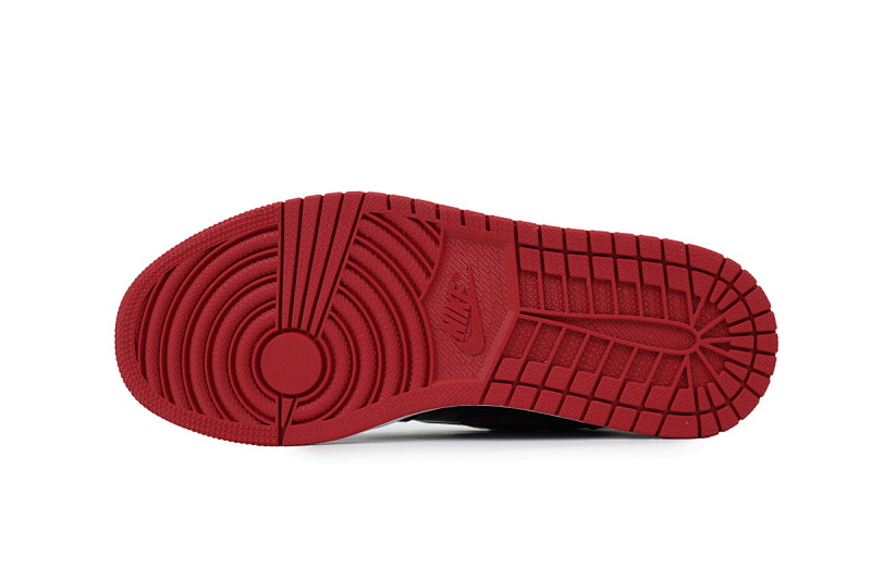 【BA2ZY】漆皮禁穿 ZY版乔丹1代 555088-063 Air Jordan 1 High “Banned”