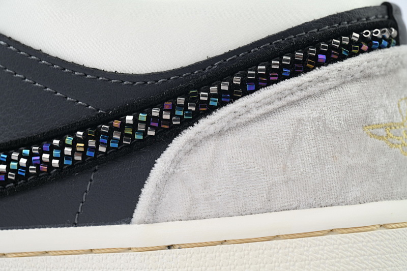 【AA1XH】低黑灰丝绸锻 乔丹1代低帮 DV1762-001 Air Jordan 1 Low SE 'Beaded Swoosh'