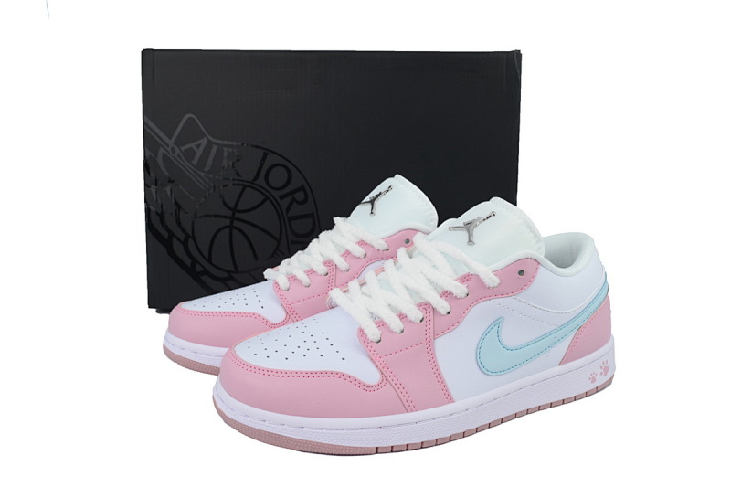 yupoo_324631_9aa16a82.jpg 【AA1XH】猫爪粉 乔丹1代低帮 HM3706-141 Air Jordan 1 Low SE 'Paw Print'
