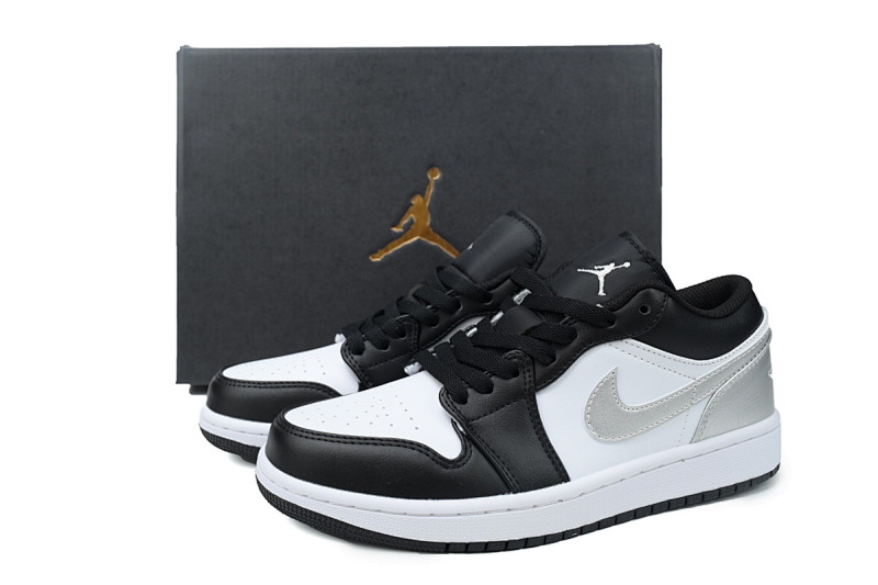 【AA1AQ】黑白银 乔丹1代低帮 553558-131 Air Jordan 1 Low Black Silver