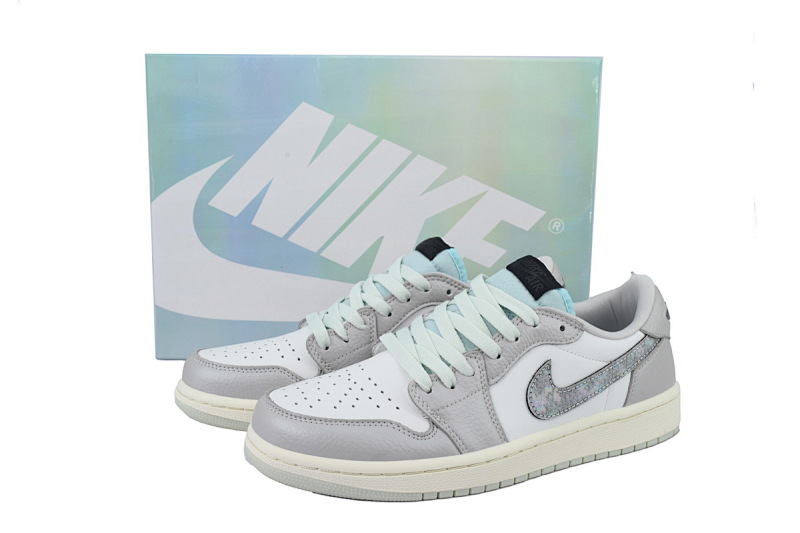 【AA1XH】蛇年限定 乔丹1代低帮 HF3144-100 Air Jordan 1 Retro Low OG 'Year of the Snake'
