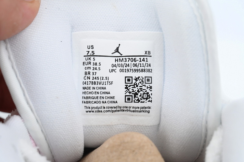 【AA1AQ】白粉蓝 乔丹1代低帮 HM3706-141 Air Jordan 1 Low SE 'Paw Print'
