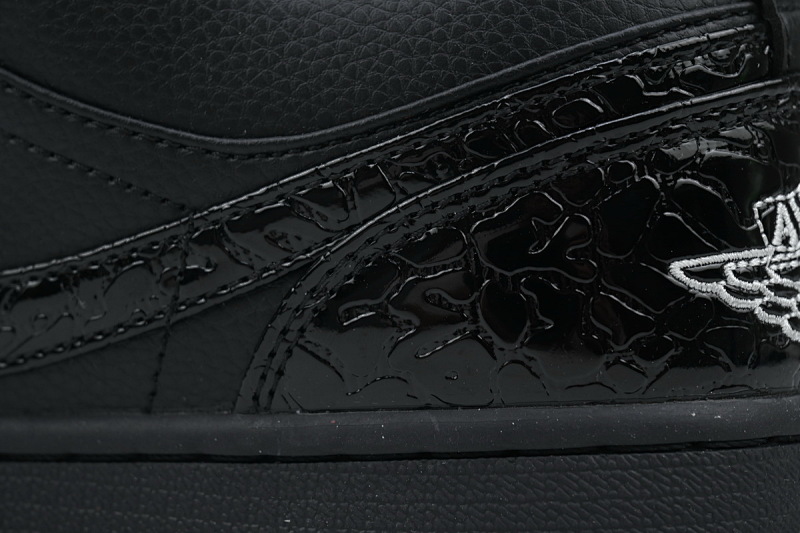 【AA1XH】漆皮黑武士 乔丹1代低帮 HJ7443-010 Air Jordan 1 Low SE 'Black Croc'